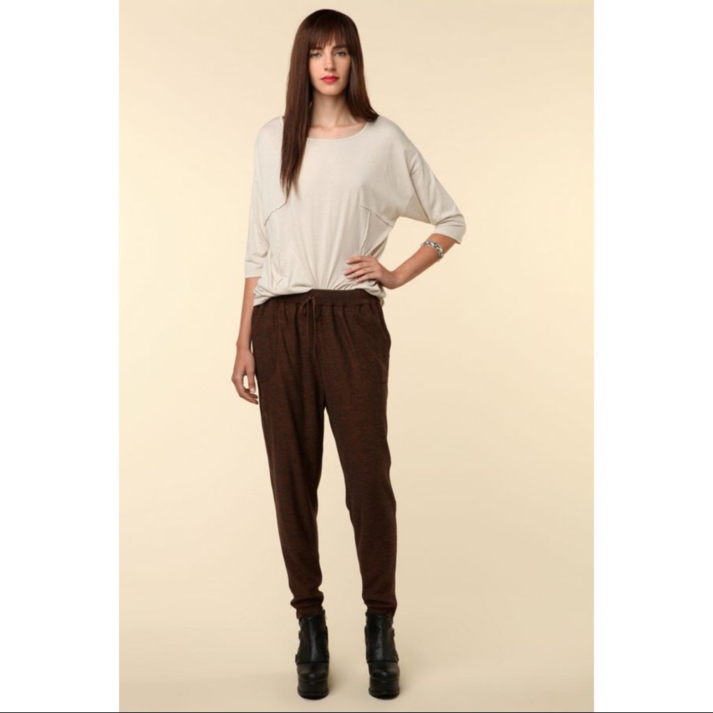 House of Dagmar Metallic Joggers- Copper, XS - Picture 2 of 8